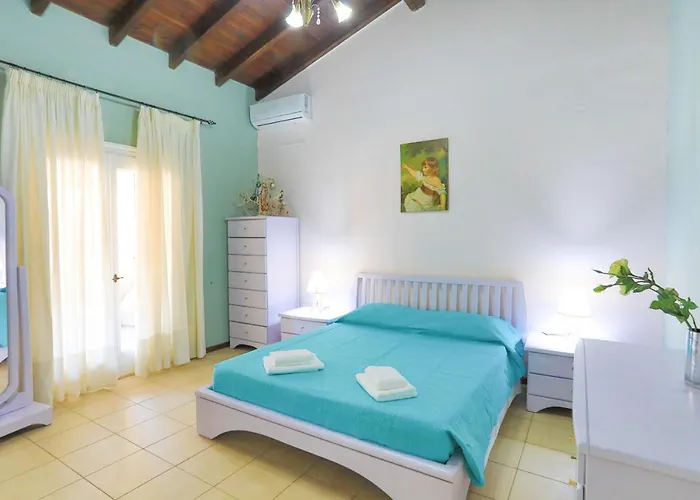 La Casa Del Postino